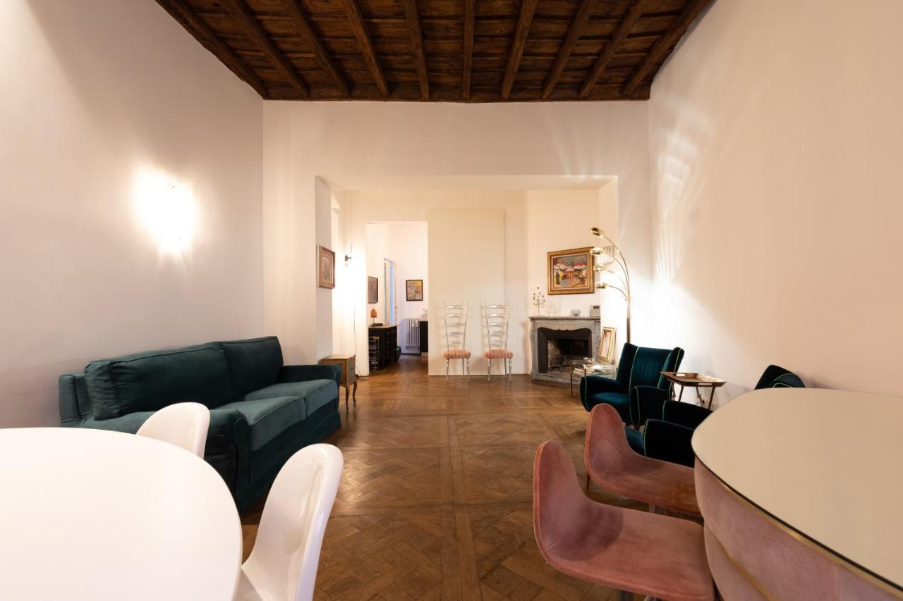 Chic And Style In Historical Via Giulia Daire Roma Dış mekan fotoğraf