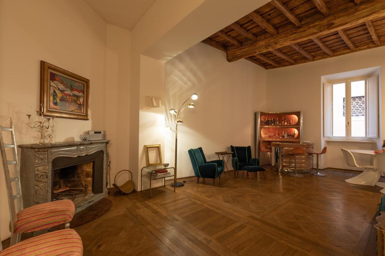 Chic And Style In Historical Via Giulia Daire Roma Dış mekan fotoğraf